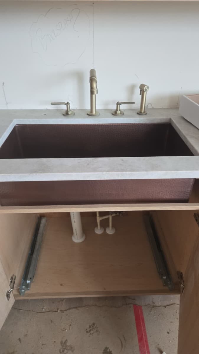 Sinks, toilets & bathtubs